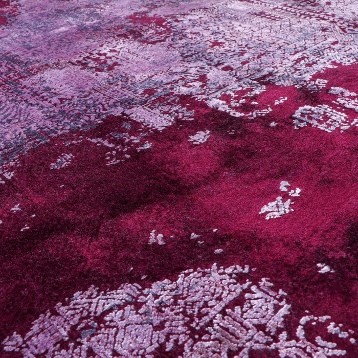 burgunday carpet