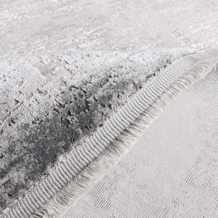 gray carpet