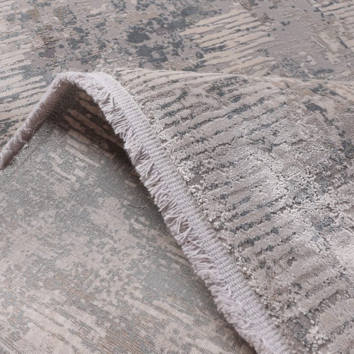 gray carpet